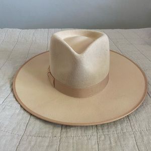 Lack of color ivory rancher